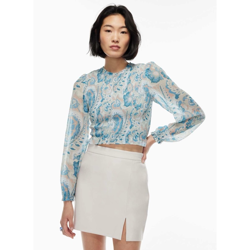 Aritzia Wilfred Tempest Blouse Buoy Blue Pastel Long Sleeve Smocked Puff Sleeve